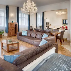  Appartement Smetanovo Nabrezi - Riverview Old Town